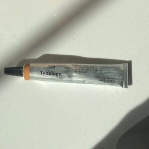 Typology concealer type 2 light